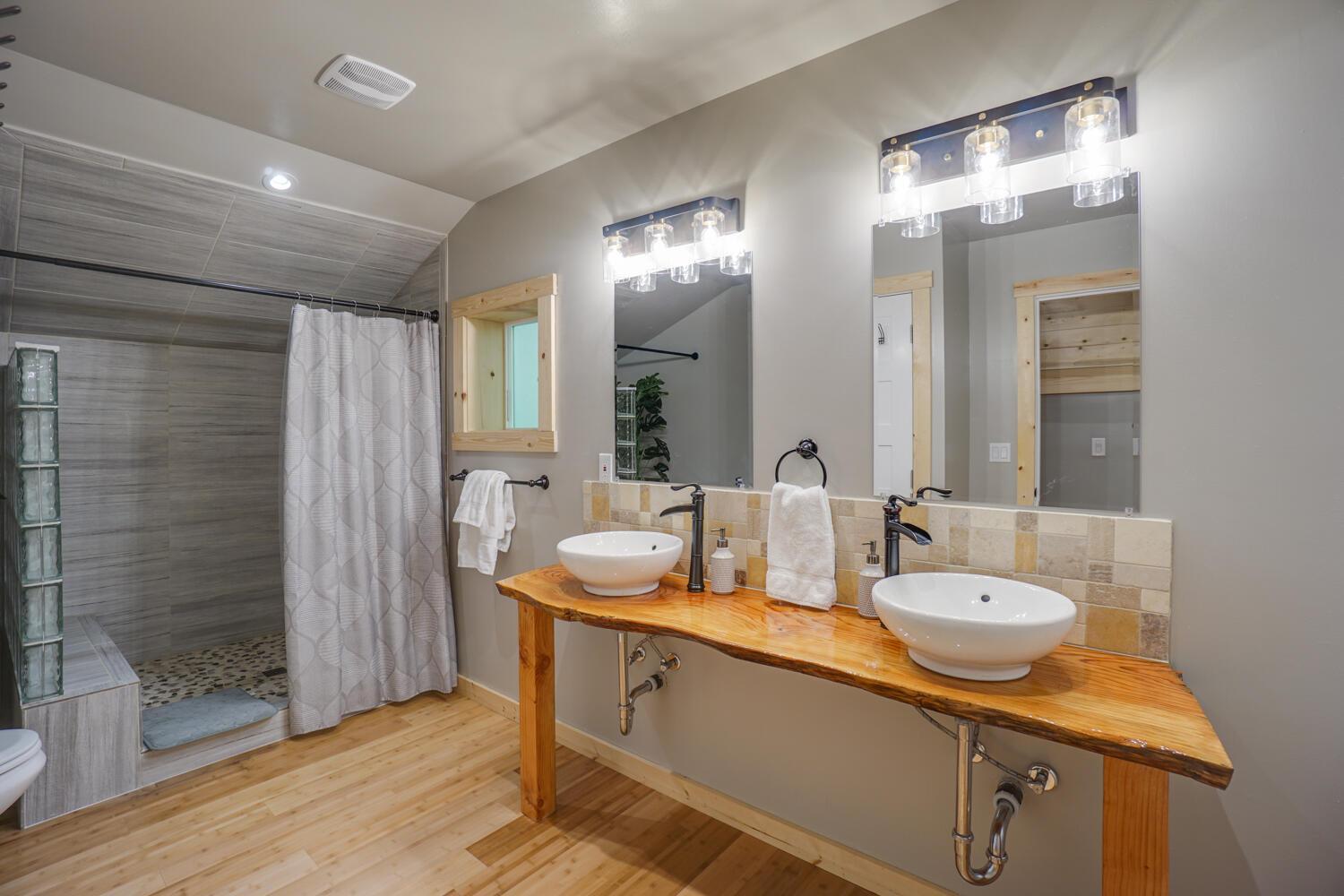 Jurassic Rebirth Out On Jul 2 - Book Your Stay Now (Adults Only) Washougal Exterior foto